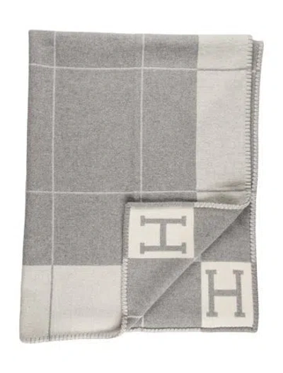 Pre-owned Hermes Avalon Iii Throw Blanket In Gray