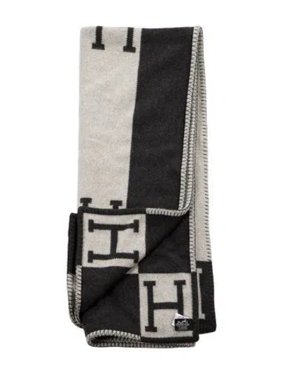 Pre-owned Hermes Avalon Iii Throw Blanket In Gray