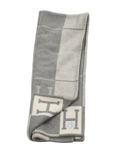 Pre-owned Hermes Avalon Iii Throw Blanket In Gray