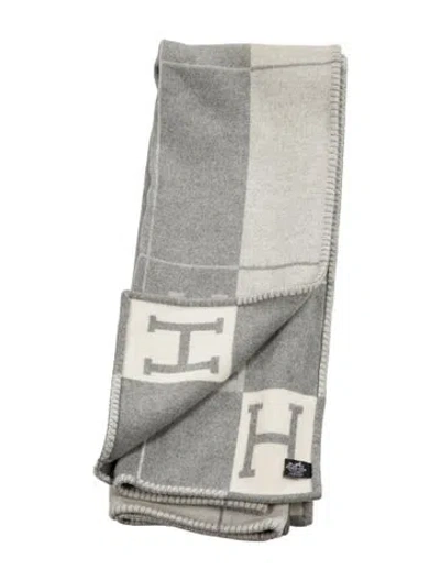 Pre-owned Hermes Avalon Iii Throw Blanket In Gray