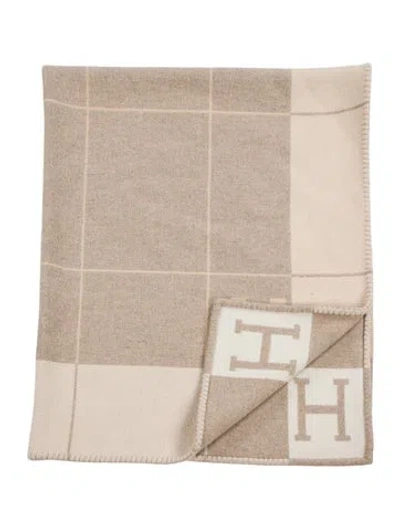 Pre-owned Hermes Avalon Iii Throw Blanket In Neutral