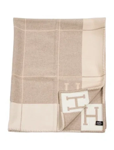 Pre-owned Hermes Avalon Iii Throw Blanket In Neutral