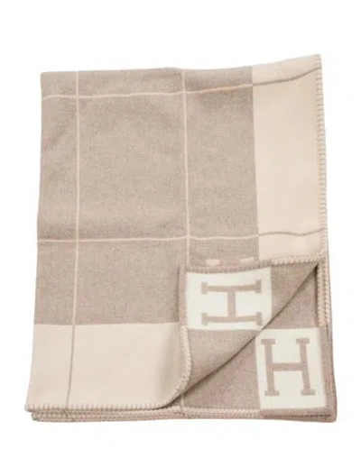 Pre-owned Hermes Avalon Iii Throw Blanket In Neutral