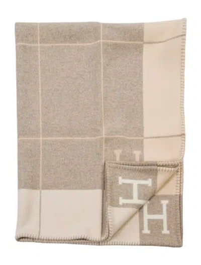 Pre-owned Hermes Avalon Iii Throw Blanket In Neutrals