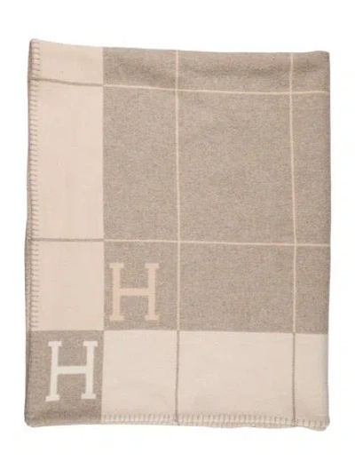 Pre-owned Hermes Avalon Iii Throw Blanket In Neutrals