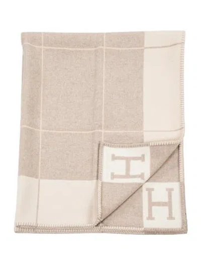 Pre-owned Hermes Avalon Iii Throw Blanket In Neutrals