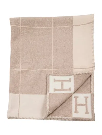 Pre-owned Hermes Avalon Iii Throw Blanket In Neutrals
