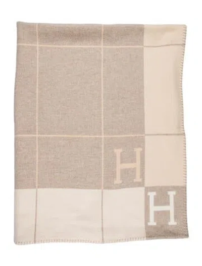 Pre-owned Hermes Avalon Iii Throw Blanket W/ Tags In Neutrals