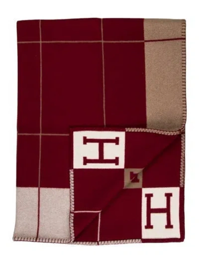 Pre-owned Hermes Avalon Iii Throw Blanket W/ Tags In Red