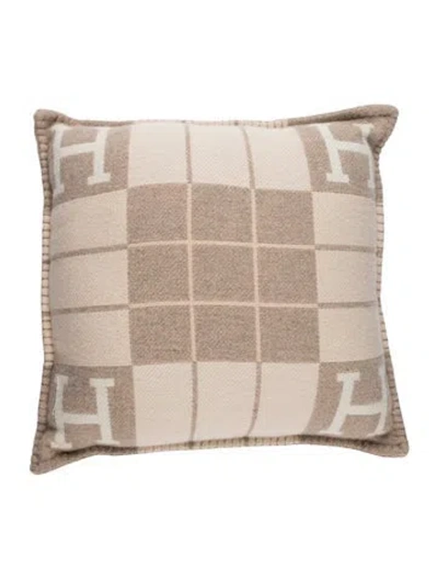 Pre-owned Hermes Avalon Iii Throw Pillow In Neutrals