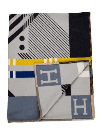Pre-owned Hermes Avalon Jump'h Throw Blanket In Blue