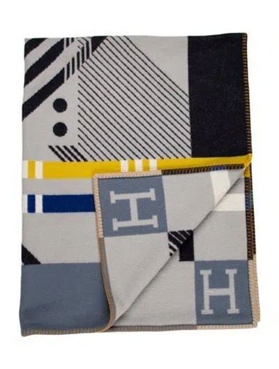 Pre-owned Hermes Avalon Jump'h Throw Blanket In Blue