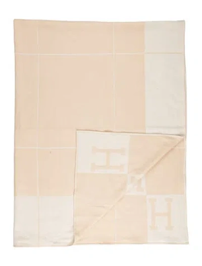 Pre-owned Hermes Avalon Spring Blanket In Neutral