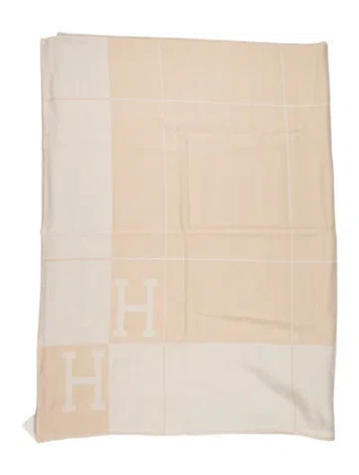 Pre-owned Hermes Avalon Spring Blanket In Neutrals