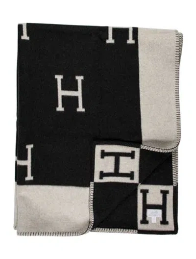 Pre-owned Hermes Avalon Throw Blanket In Black