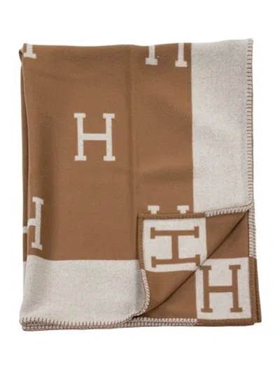 Pre-owned Hermes Avalon Throw Blanket In Brown