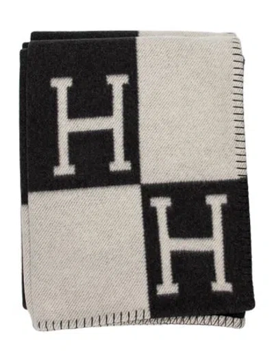 Pre-owned Hermes Avalon Throw Blanket In Gray