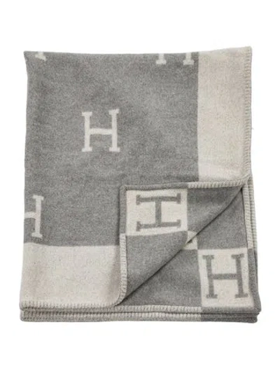 Pre-owned Hermes Avalon Throw Blanket In Gray