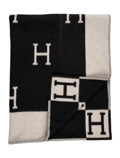 Pre-owned Hermes Avalon Throw Blanket In Grey