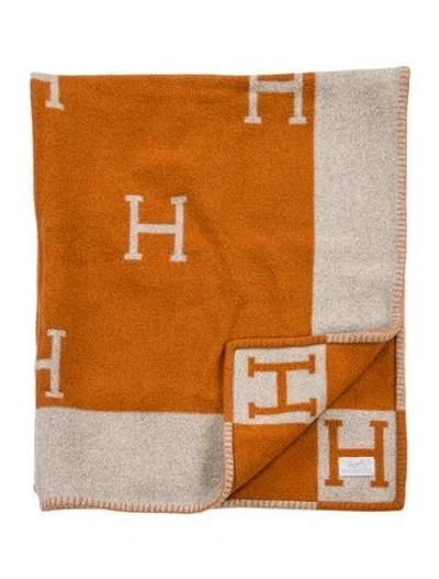 Pre-owned Hermes Avalon Throw Blanket In Orange
