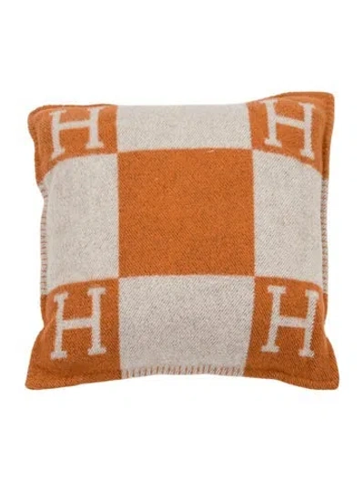 Pre-owned Hermes Avalon Throw Pillow In Neutrals/orange