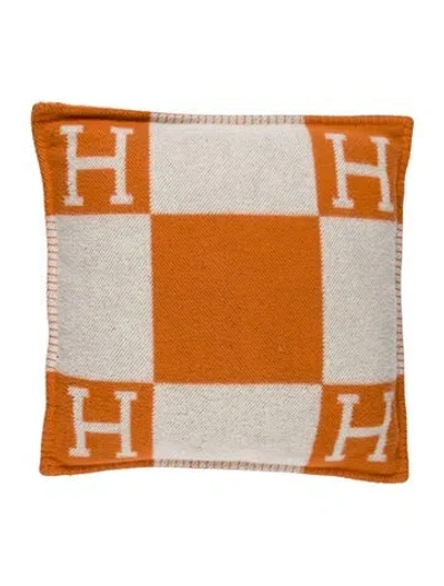 Pre-owned Hermes Avalon Throw Pillow In Orange