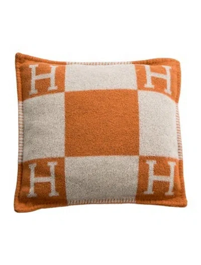 Pre-owned Hermes Avalon Throw Pillow In Orange
