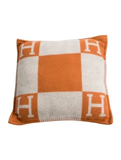 Pre-owned Hermes Avalon Throw Pillow In Orange