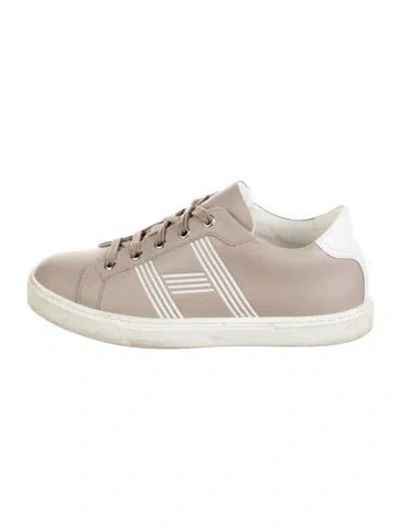 Pre-owned Hermes Avantage Sneakers In Neutral