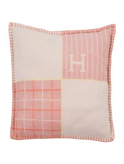 Pre-owned Hermes Baby Avalon Cabriole Throw Pillow In Pink