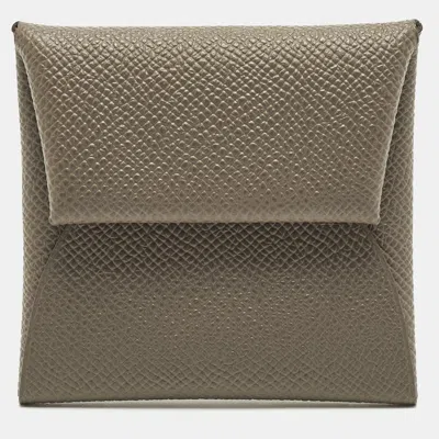 Pre-owned Hermes Bastia Etoupe Epsom Leather Change Purse In Gray