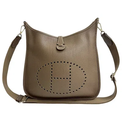 Pre-owned Hermes Beige Gray Taurillon Clemence Leather Pochette Shoulder Bag ()
