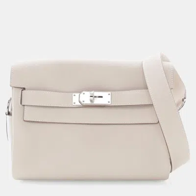 Pre-owned Hermes Beton Kelly Messenger Pm In Sand