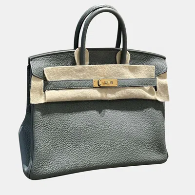 Pre-owned Hermes Birkin25 63 Vert Amande Gold Hw Togo In Sand