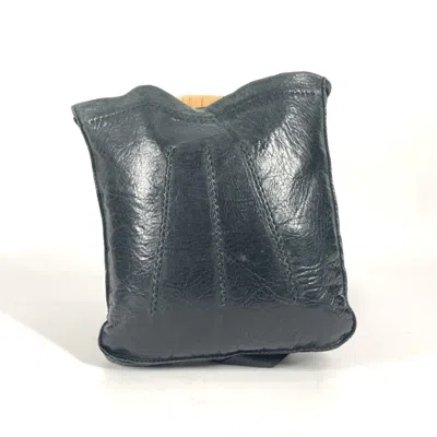 Pre-owned Hermes Black Leather Pochette Shoulder Bag ()