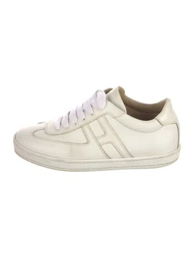 Pre-owned Hermes Boomerang Sneakers In White