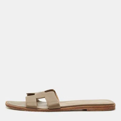 Pre-owned Hermes Brown Leather Oran Flat Slides Size 39