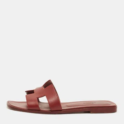 Pre-owned Hermes Burgundy Leather Oran Flat Slides Size 38.5