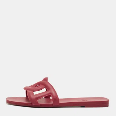 Pre-owned Hermes Burgundy Rubber Aloha Flat Slides Size 37