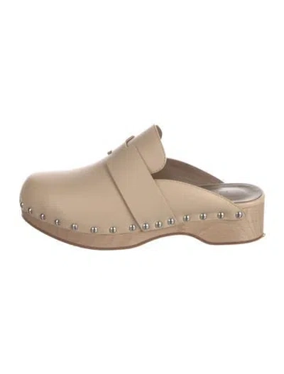 Pre-owned Hermes Calya Leather Mules In Neutral