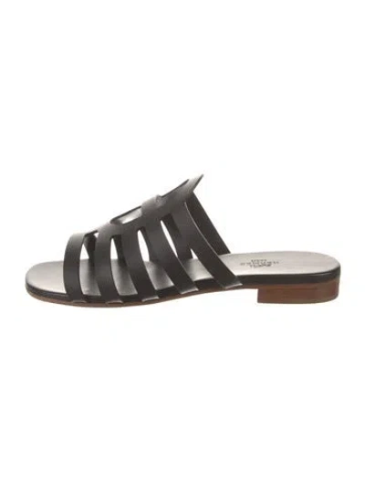 Pre-owned Hermes Camelia Leather Slides In Black