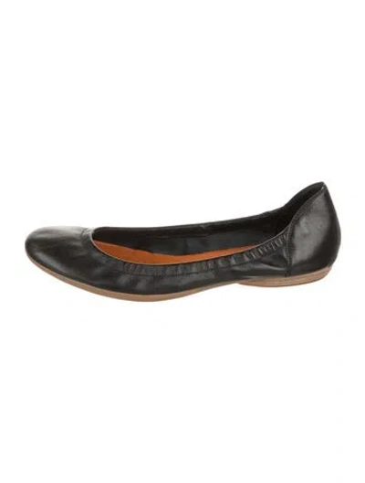 Pre-owned Hermes Carina Leather Ballet Flats In Black