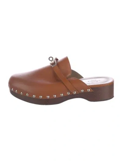 Pre-owned Hermes Carlotta Leather Mules In Brown