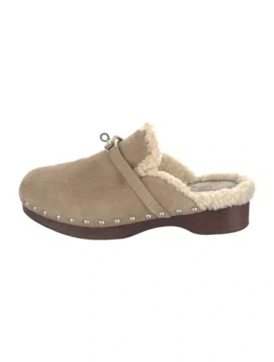 Pre-owned Hermes Carlotta Suede Mules In Neutral