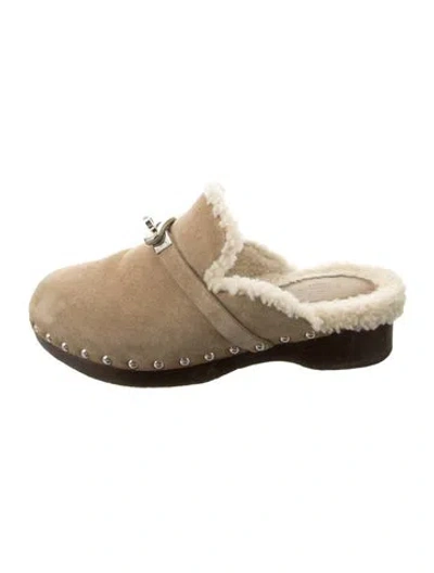 Pre-owned Hermes Carlotta Suede Mules In Neutral