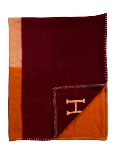 Pre-owned Hermes Cashmere Throw Blanket In Burgundy