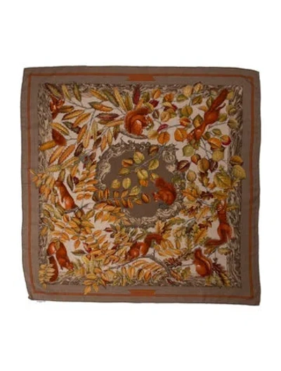 Pre-owned Hermes Casse Noisette Cashmere Scarf In Brown