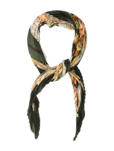 Pre-owned Hermes Casse Noisette Silk Plissé Scarf In Green