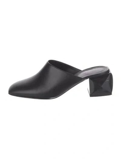 Pre-owned Hermes Christie Leather Mules In Black