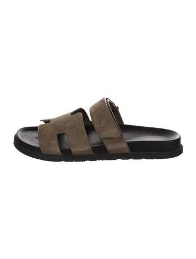 Pre-owned Hermes Chypre H Logo Slides In Black